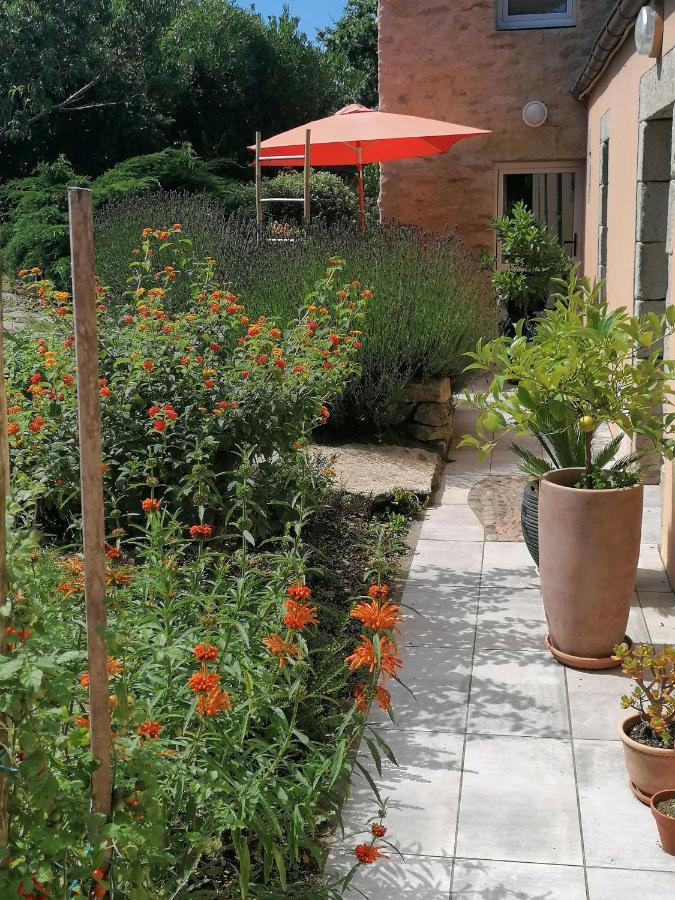 La Tour Du Bois Dormant Bed & Breakfast Plozevet Exterior photo